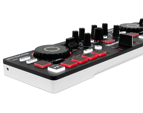 Numark MixTrack Go Portable 2-Deck DJ Controller | 123DJ