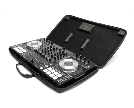 Pioneer DDJ-SX3 + Magma Case + Riser