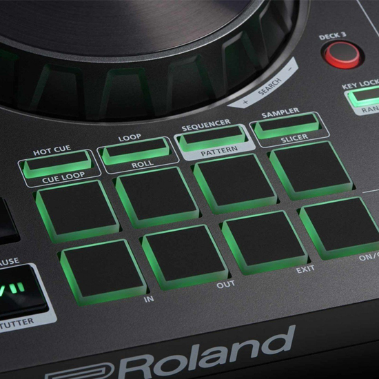 Roland DJ-202 & Technical Pro PB8X2WPKG Pack