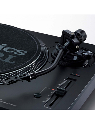 Technics SL-1200MK7 Turntable